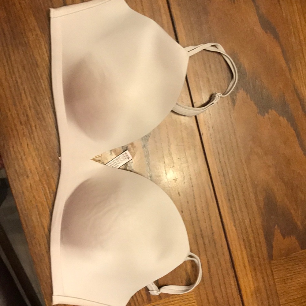Victoria’s Secret unlined bra